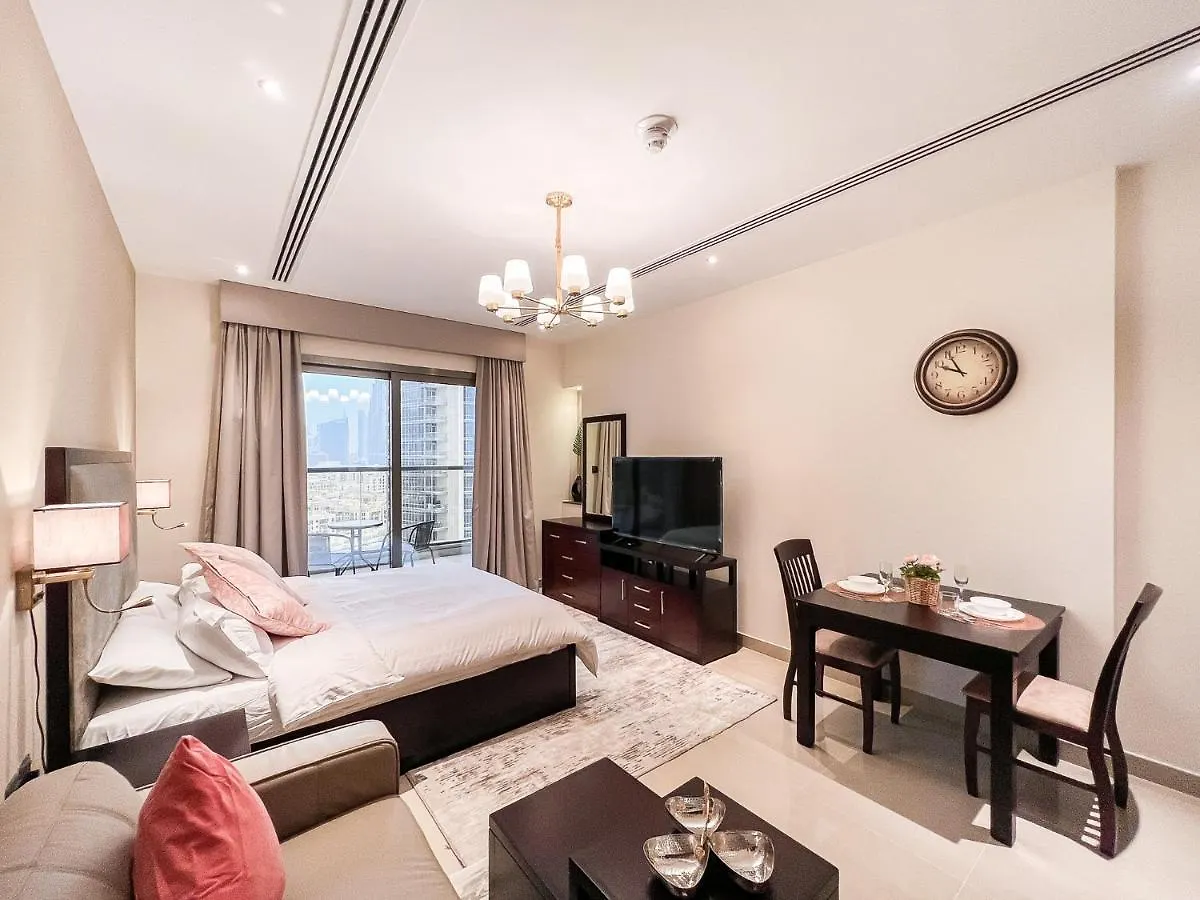 Luton Vacation Homes - Elite Downtown Residence Studio, Burj Khalifa View Dubai - 80Ab3 0*,  United Arab Emirates